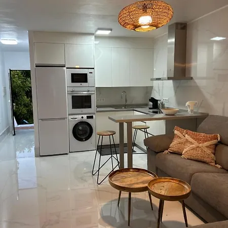 Moderno Cerca Al Mar *